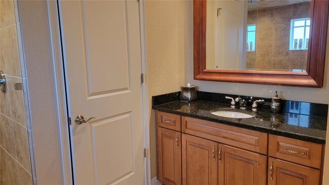 Building Photo - 650 Golden Gate Point