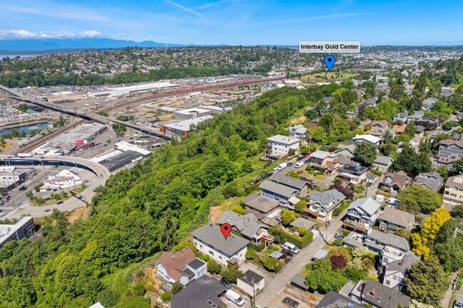 Building Photo - KIRKLAND ROSEHILL