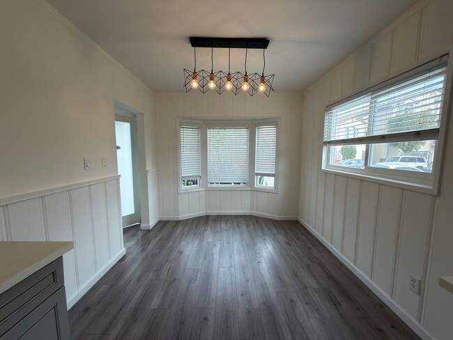 Building Photo - 1110 Mira Mar Ave