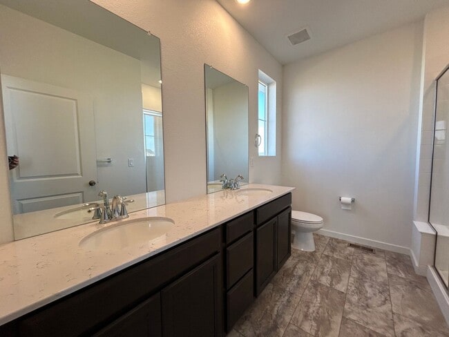Building Photo - Beautiful New Build in the Heart of Timnat...