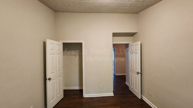 Building Photo - 2840 Vining Ridge Terrace