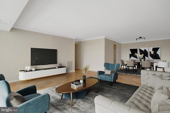 Building Photo - 3800 Fairfax Dr