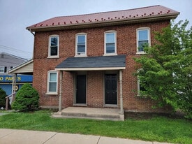 Building Photo - 317 W Main St