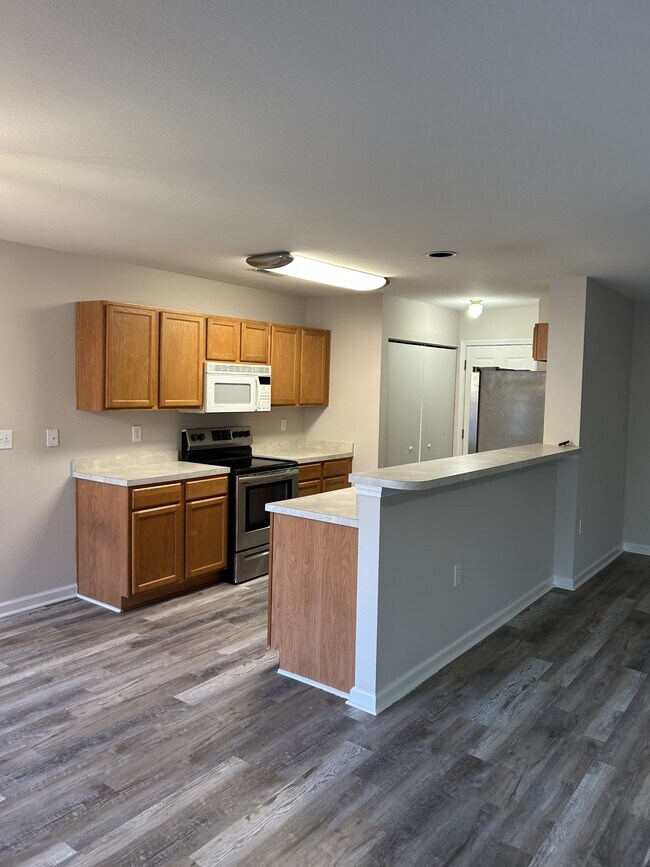 Building Photo - 2445 Whetstone Ln