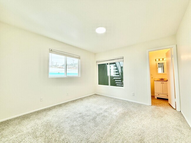 Building Photo - 670 Hillside Blvd