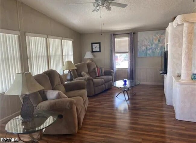 Building Photo - 571 Sunrise Ln