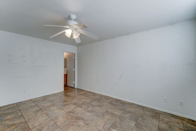 Building Photo - COMING SOON! Spacious 3 Bed 2 Bath home in the Estrella Neighborhood