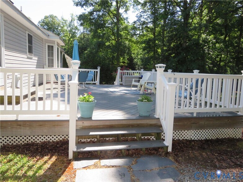 Building Photo - 5801 Wensleydale Dr