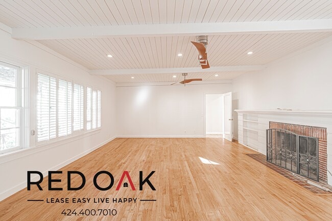 Building Photo - 2421 California Ave