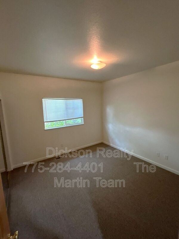Building Photo - 711 19th St