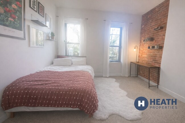 Building Photo - Awesome 3 bed 1.5 bath in Bay Village.....