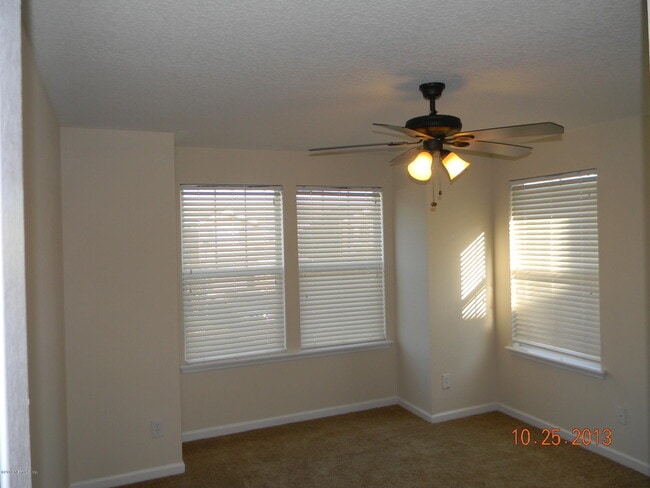 Building Photo - 2370 Sunset Bluff Dr