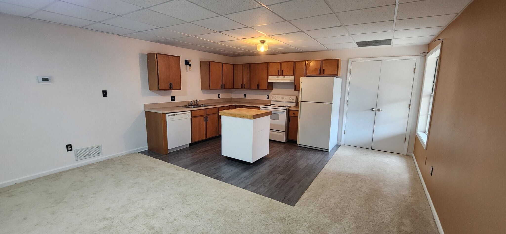 Building Photo - 201 Reeves Creek Way