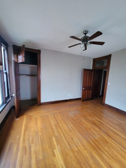 Building Photo - 416 6th Ave