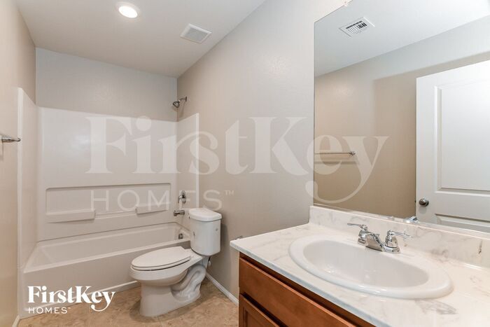 Building Photo - 11036 Camden Bay St