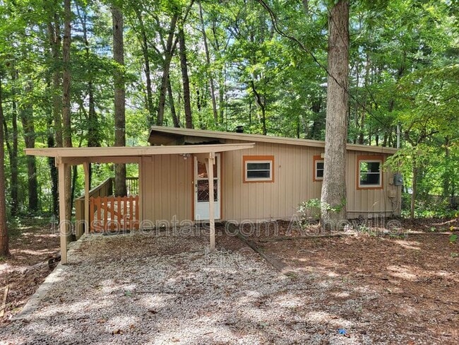 Primary Photo - 120 Locust Ct
