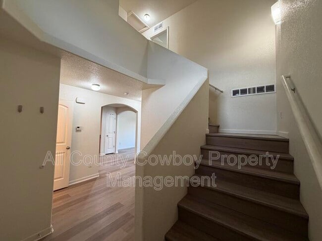 Building Photo - 6962 Wild Bill Ct