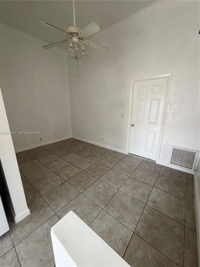 Building Photo - 410 N 58th Ave