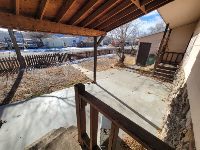 Building Photo - 595 Charles Ave