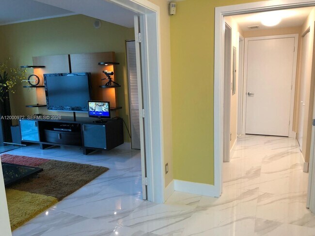 Building Photo - 325 S Biscayne Blvd