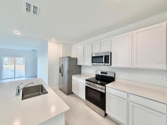 Building Photo - 1547 Jessica Blvd