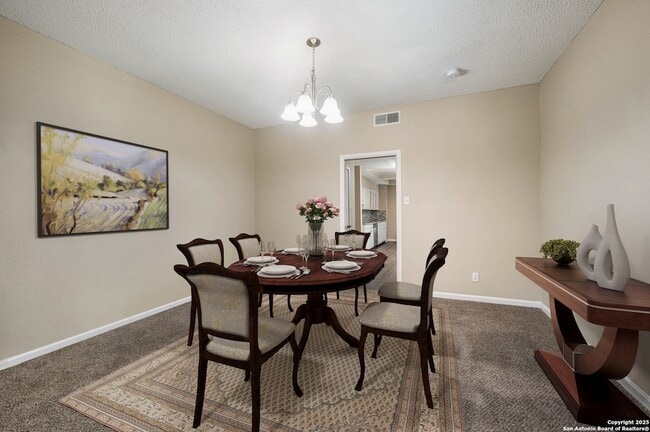 Building Photo - 1819 Babcock Rd