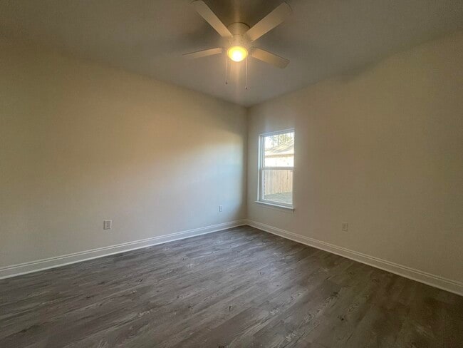 Building Photo - 5448 Jenee Ct