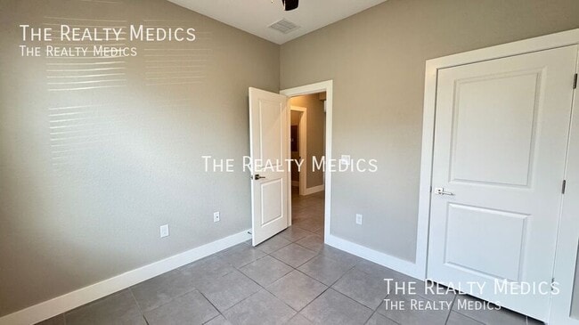 Building Photo - 56 Cordona Dr