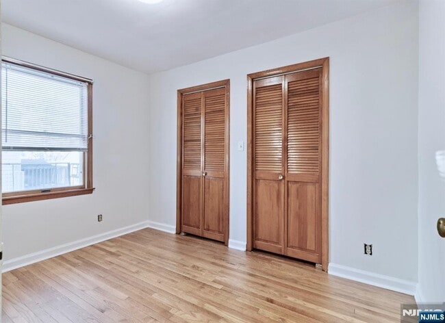 Building Photo - 48 Center