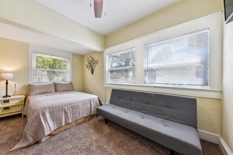 Building Photo - 517 W 18th St