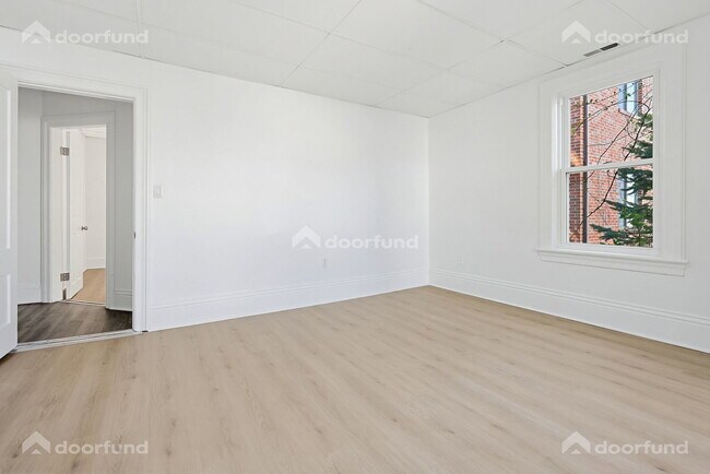 Building Photo - 17 Wachusett St