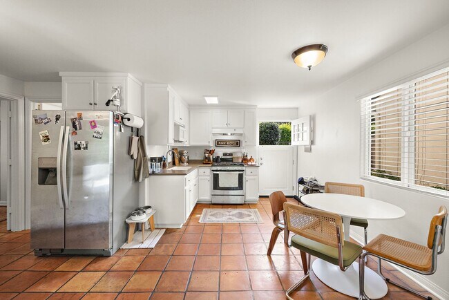 Building Photo - 20451 Sun Valley Dr