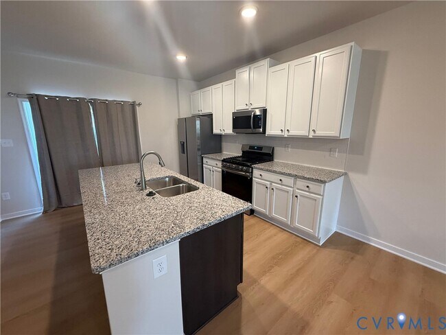 Primary Photo - 15906 Misty Blue Aly