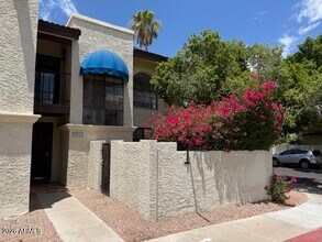 Building Photo - 8844 S 51st St