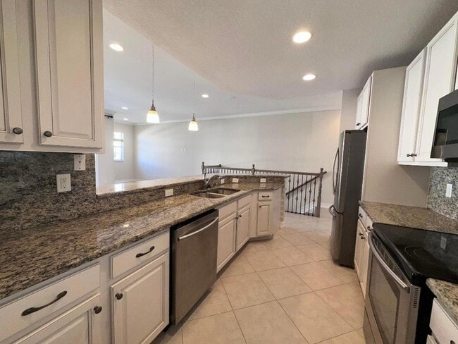 Building Photo - 10320 SW Stephanie Way