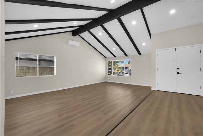 Building Photo - 1242 Sultan Cir
