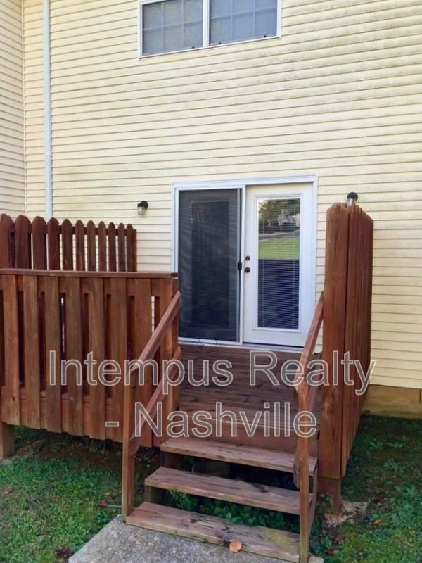 Building Photo - 225 Timberway Dr