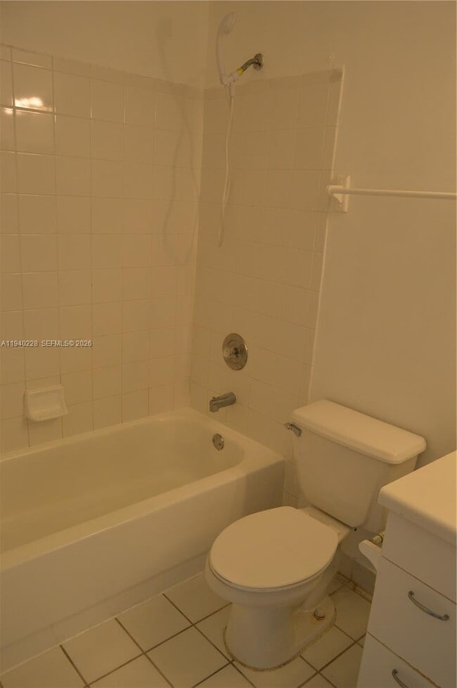 Building Photo - 1527 Veracruz Ln