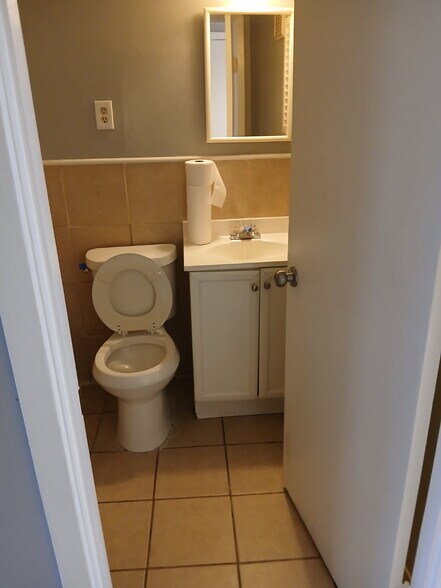 Building Photo - 2814 Los Gatos Ct