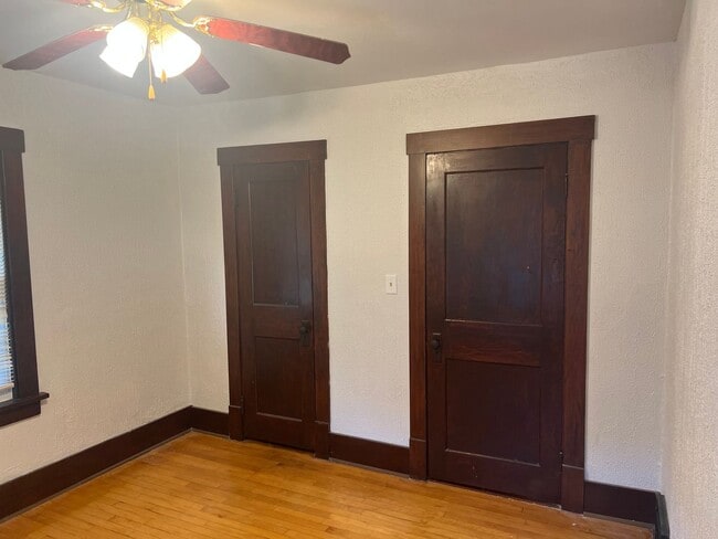 Building Photo - Pet Friendly 2BR House on Beloit's West Side