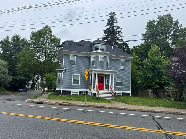 Building Photo - 974 Smith St
