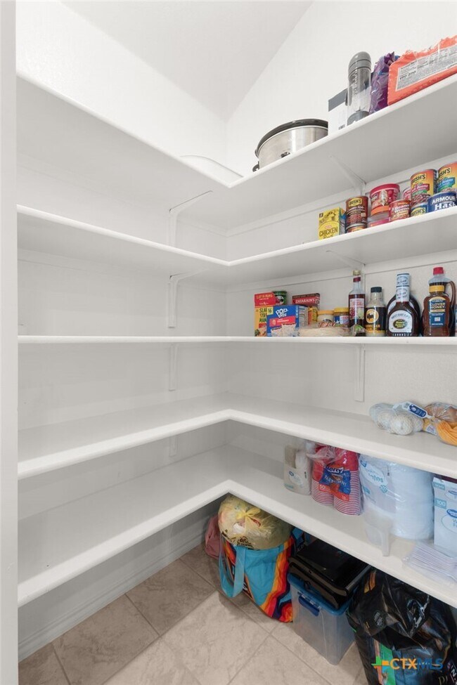 Building Photo - 1321 Lindsey Dr