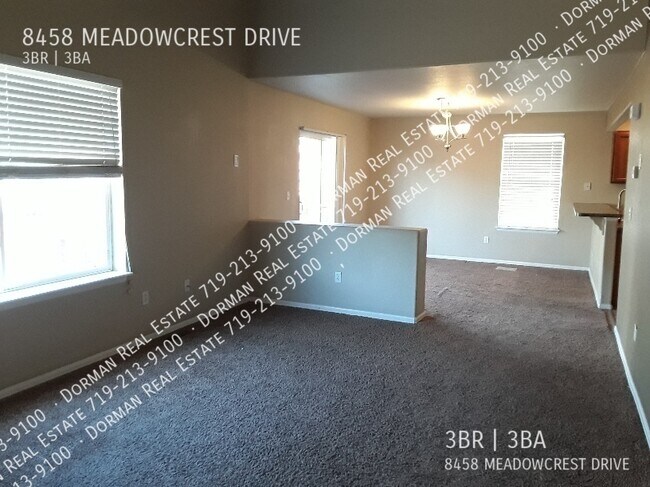 Building Photo - 8458 Meadowcrest Dr