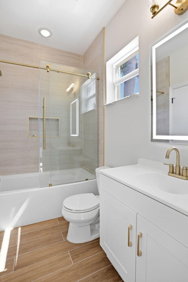 Building Photo - 375 SW 16th St