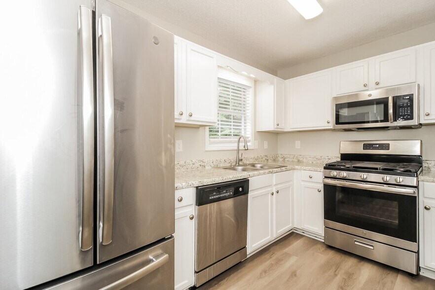 Building Photo - 435 Ivy Crest Dr