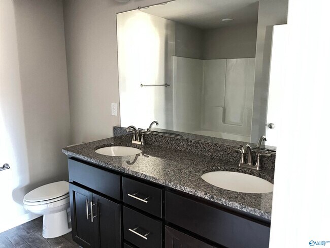 Building Photo - 103 Ocean Springs Ave