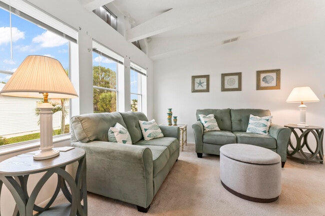 Building Photo - 8913 SW Chevy Cir