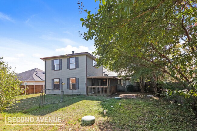 Building Photo - 622 Martingale Trail