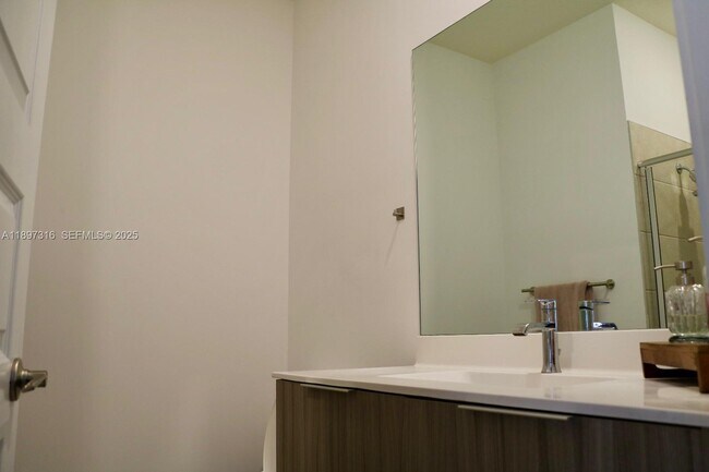 Building Photo - 7819 NW 104th Ave