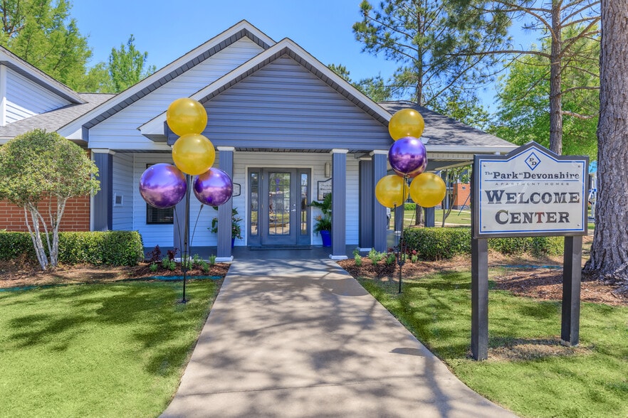 Primary Photo - The Park at Devonshire